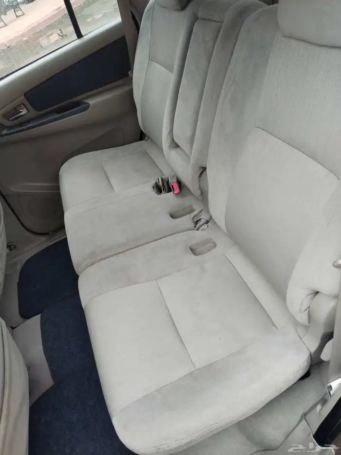 للبيع انوفا 2009 نظيفة جاهزة للاستخدام 23