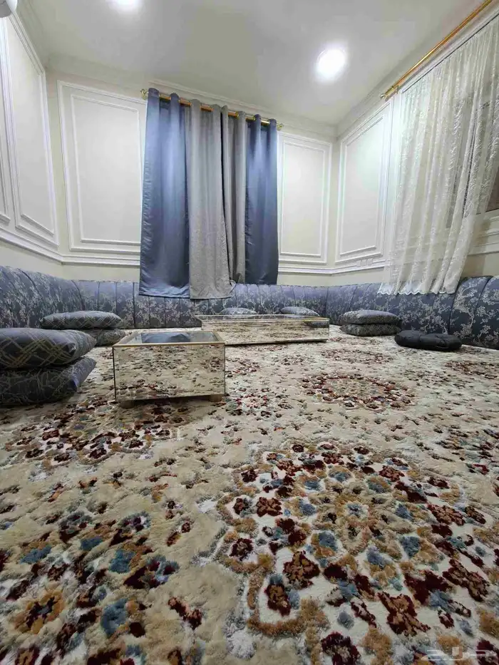 مساند للبيع شبه جديده ونظيفة جدا جدا 2