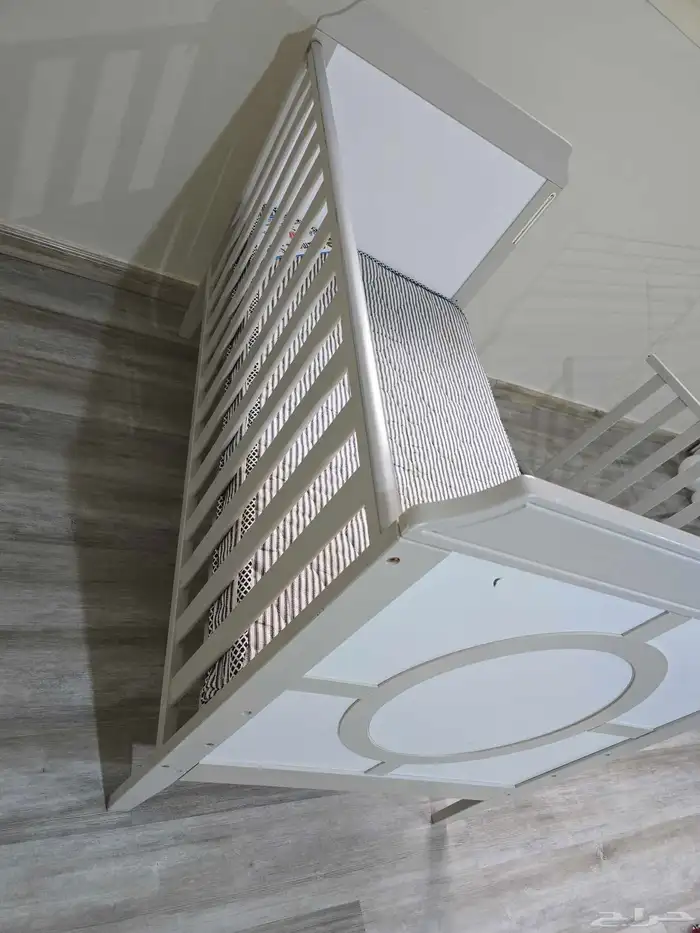 سرير اطفال مع كرسي سيارة 4