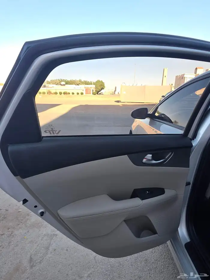 للبيع كيا سيراتو 2021 فضي 22