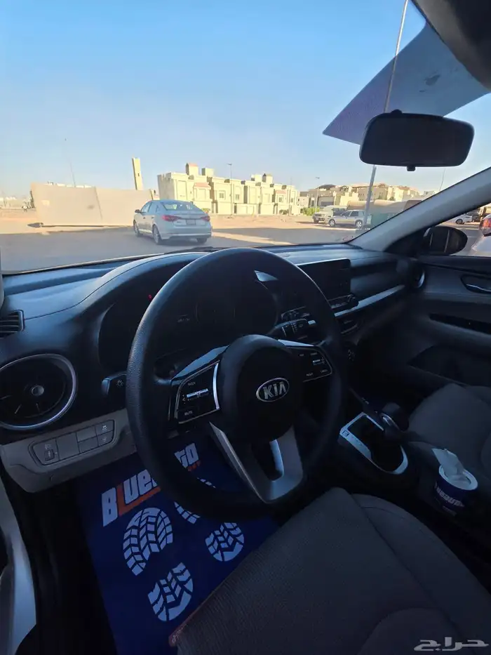 للبيع كيا سيراتو 2021 فضي 32