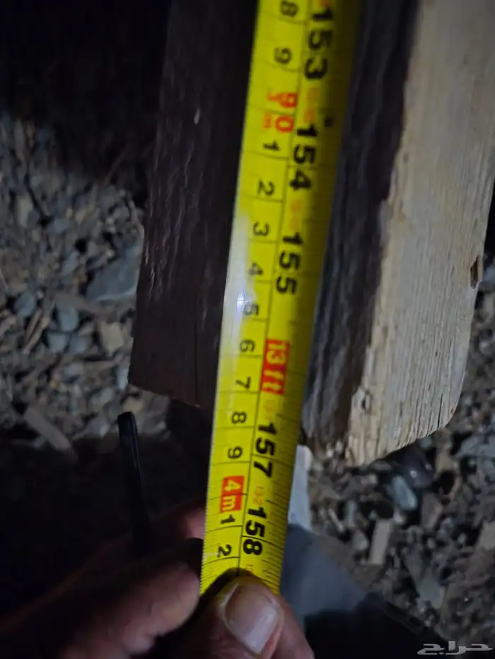 مربيع للبيع 4م و3م العرض 10سم. الحدد حولي 10 مربوعه نضيفه 5