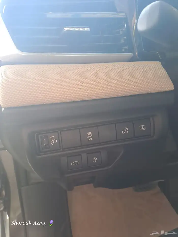 تويوتا كاميري LE نص فل هيبر موديل 2025 10