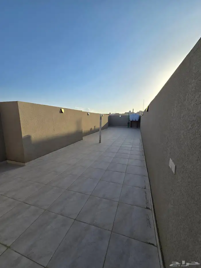 للبيع شقق ارضيه وعلويه مداخل سياره كامل خدمات تشطيب ممتاز 22