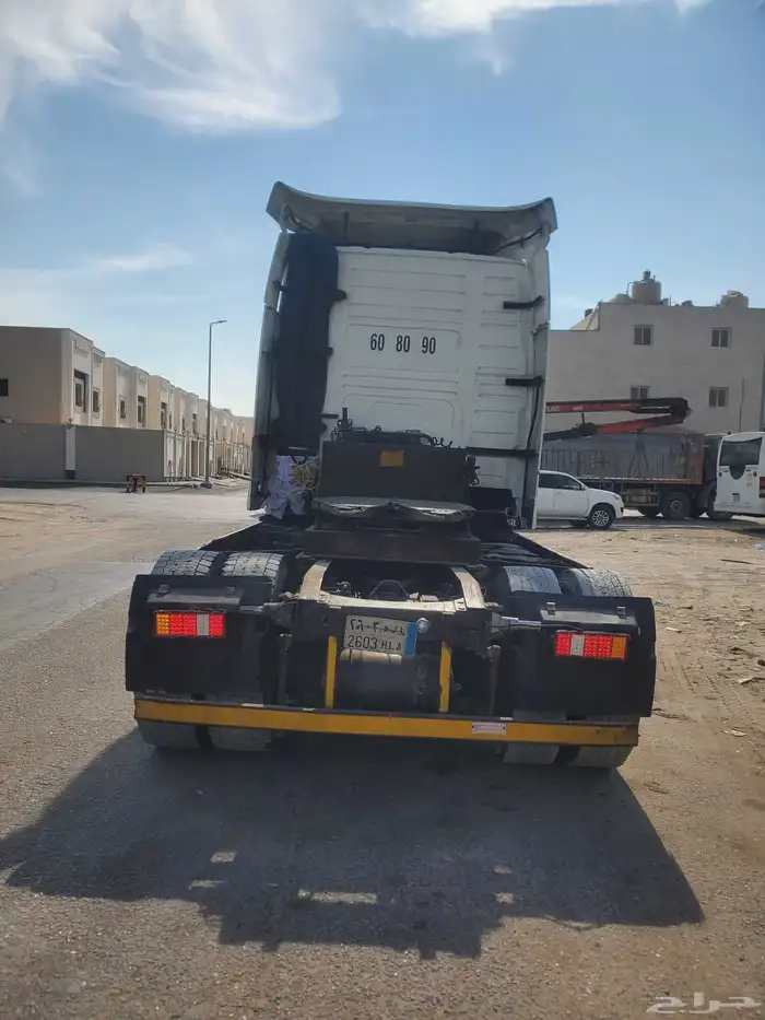 تريله للبيع فلفو مديل 2005مكينه قير علالشرط فحص جديد 0