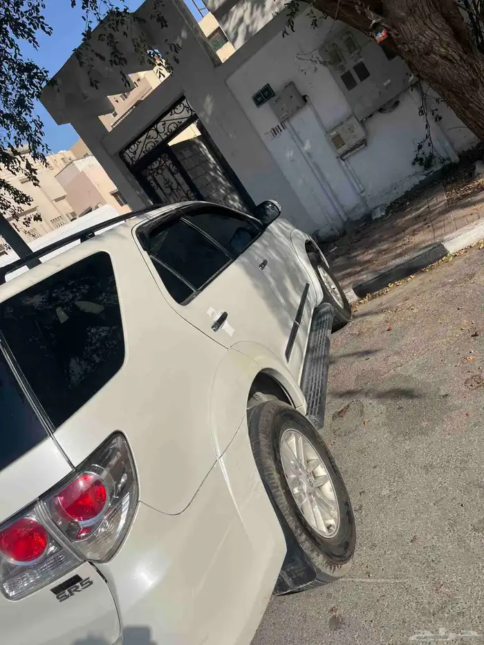 فورشنر 2013 بدي وكاله جير ومكينه وكاله ممشى قليل 220 الف 3