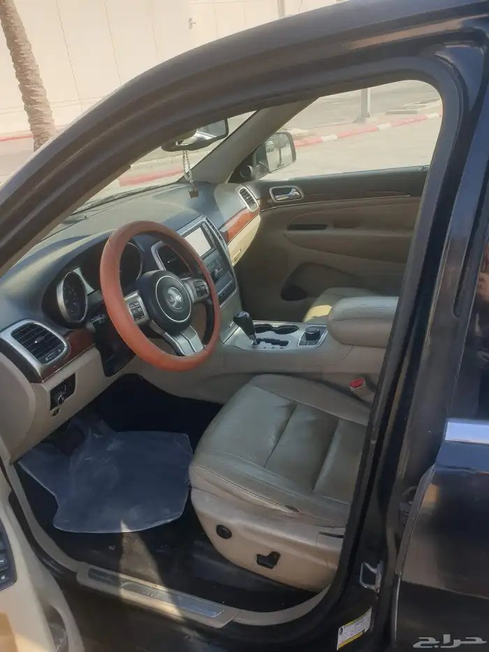 jeep grand chrokee 2011 140 km 2