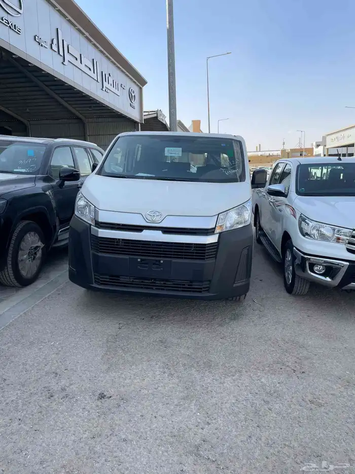 تويوتا باص هايس بضاعة سقف منخفض 2026. قير عادي ديزل. سعودي. 0