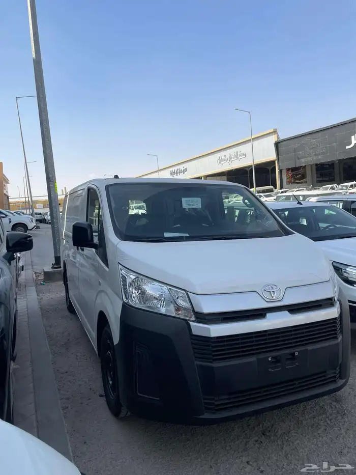 تويوتا باص هايس بضاعة سقف منخفض 2026. قير عادي ديزل. سعودي. 1