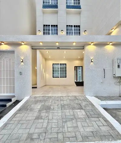 للبيع شقق ارضيه وعلويه بسطح خاص بحي الموسي وسط جميع الخدمات index