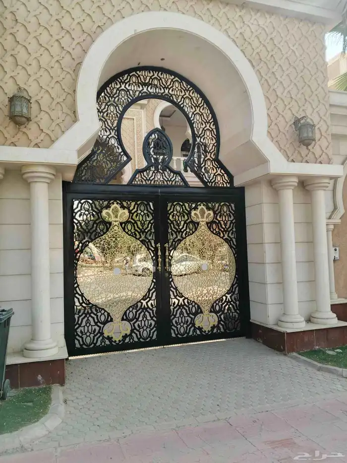 ابواب درشه درج واجهة ملاب المونيم 1