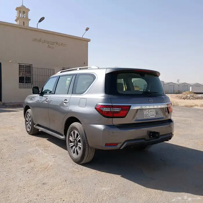 نيسان باترول 2023 سعودي SE2 شبه الجديد - ماشى 8 الاف 35