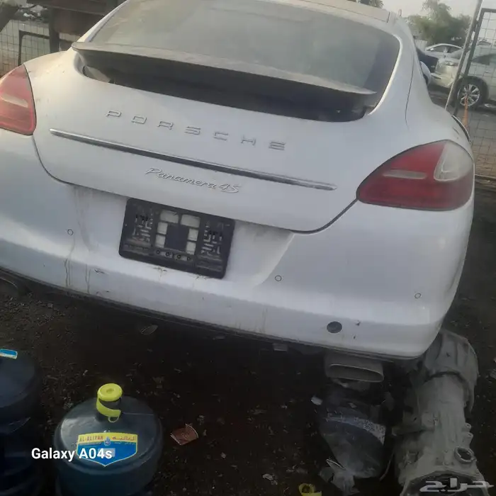 تشليح الحمدانية لي قطع الغيار سياره بورش 2012 2