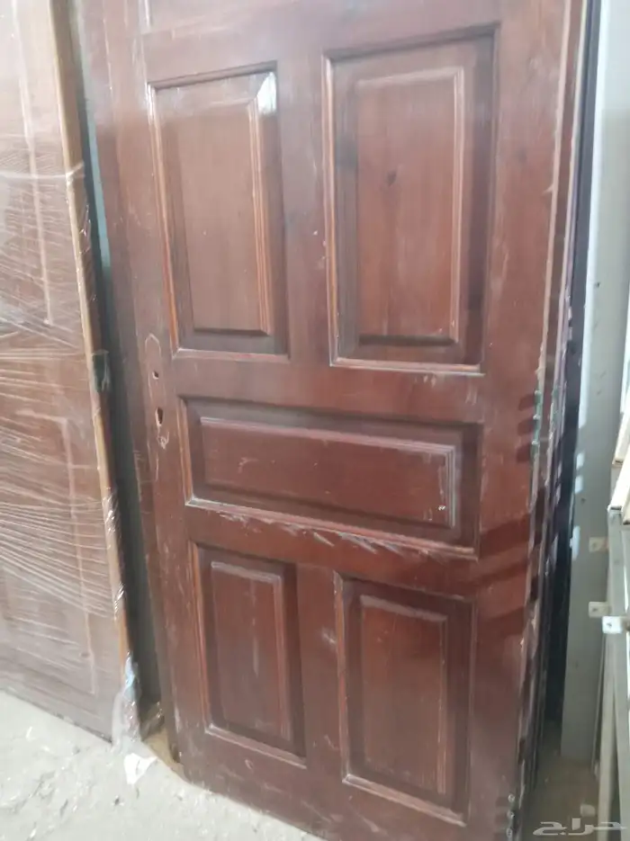 انت نبواب خشب مستخدمه وحديد والمنيوم جديده للبيع 7