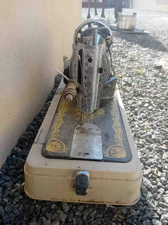 آلة خياطه مخزنة 3