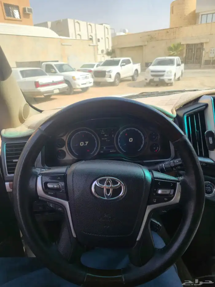 لاندكروزر2010محدث كامل داخلي وخارجي  على السوم 9