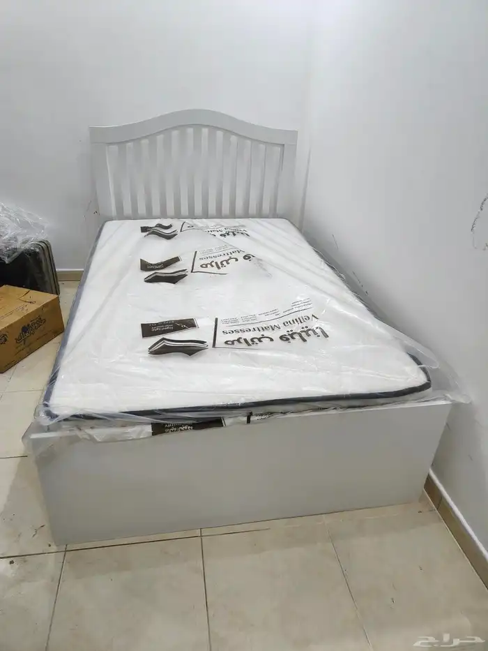 سرير نفر وخشبي مع مرتبة نفر ونص   مع مرتبة متوفر جديد تما 1