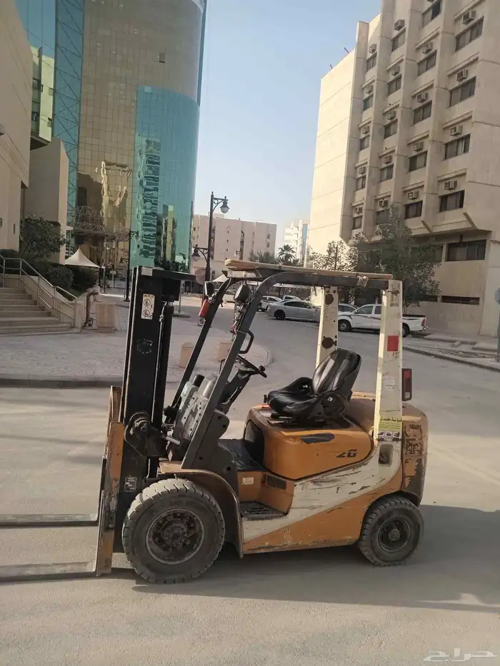 رافعات فوركلفت للايجار 7