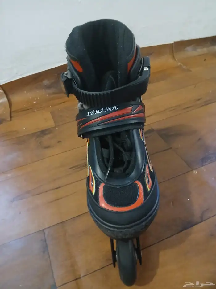 حذاء تزلج أستعمال خفيف السعر 120 وقابل لتفاوض 2