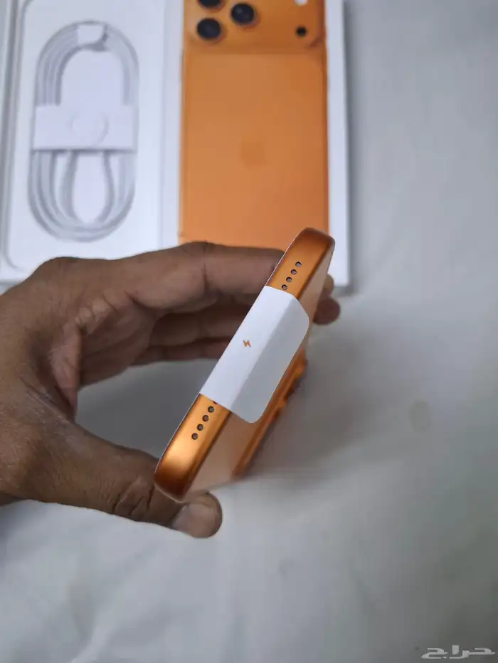 Iphone 17 pro max 256gb cosmic orange new only open box 5