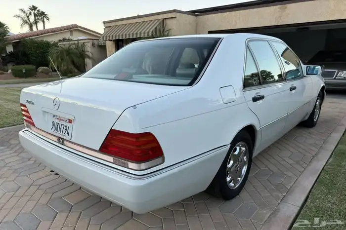 مرسيدس 1993 Mercedes-Benz 300SE 2