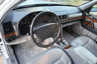 مرسيدس 1993 Mercedes-Benz 300SE index