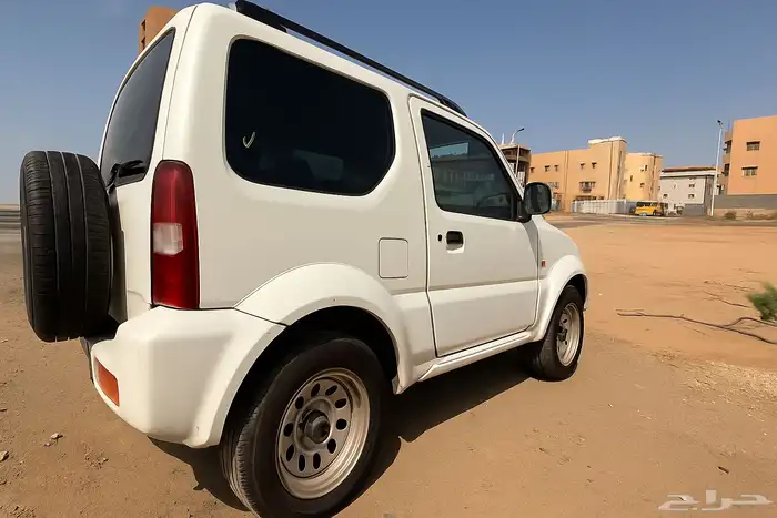 للبيع جيب جمني سوزوكي 4
