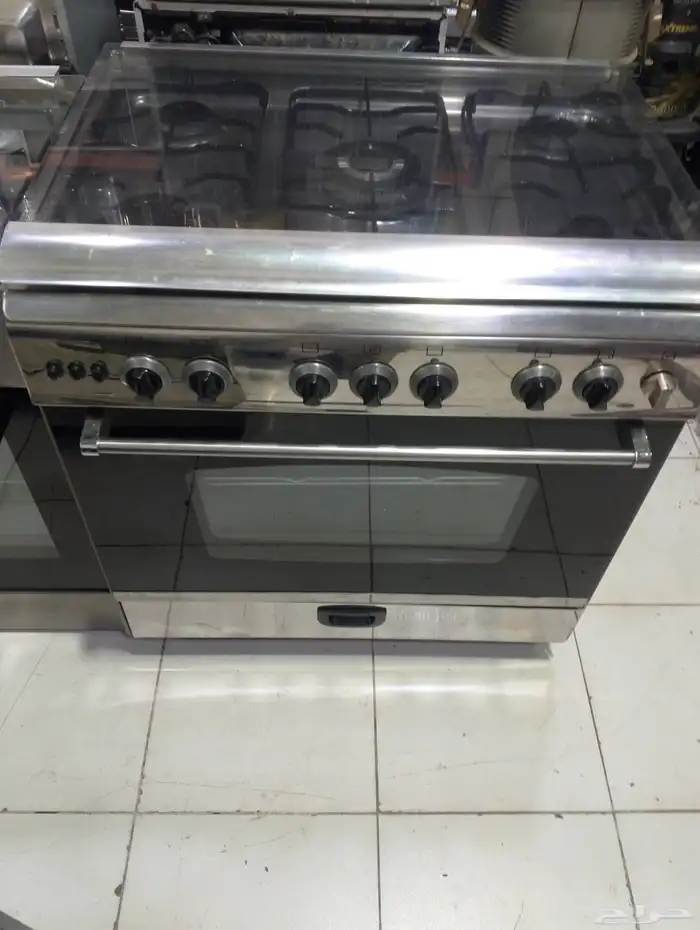 غاز مستعمل نظيف وكاله في 5عيون او 4 عيون بيع 2