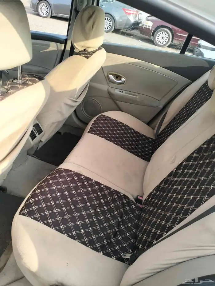 علي السوم رينو فلونس 2014 فل كامل عداد السيارة 273 الف 9