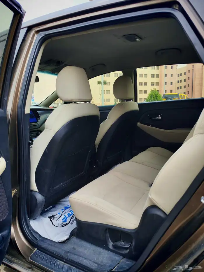 للبيع كيا كارينز موديل 2014 12