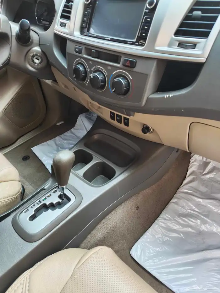 تويوتا فورتشنر 2012 9