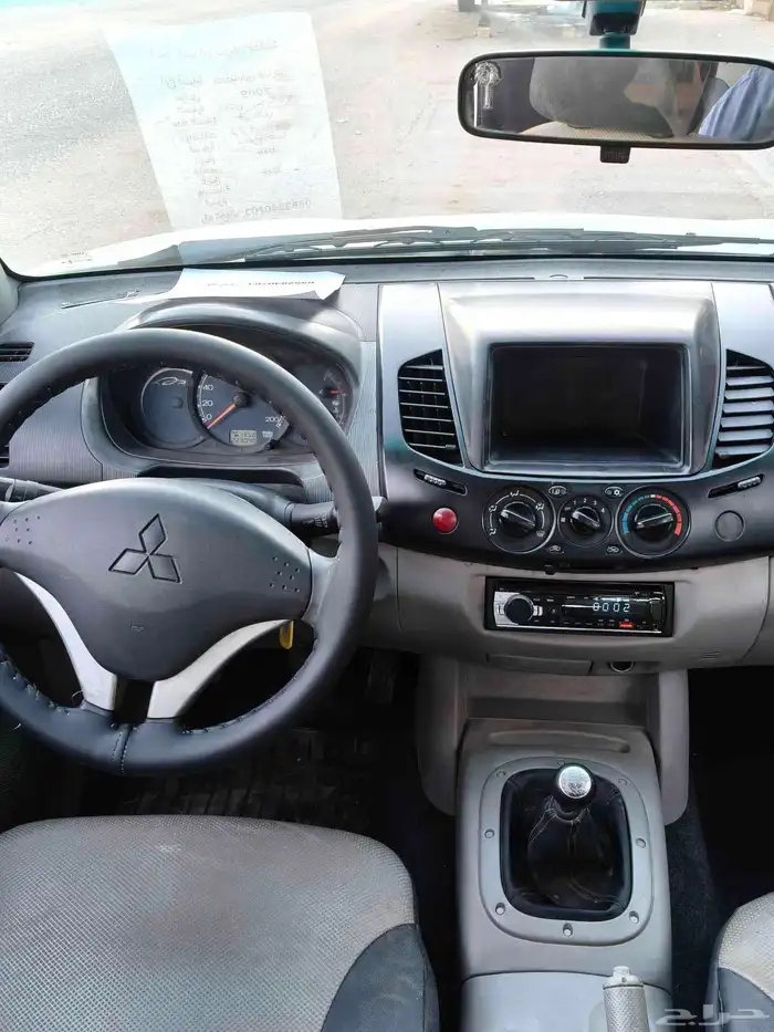 مستوبيشي 2009 بنزين قير عادي 5