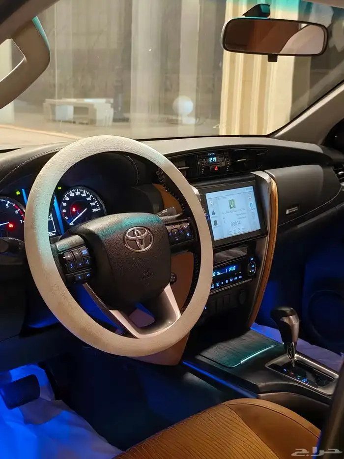 تويوتا فورتشنر 2023 فئة VX 12