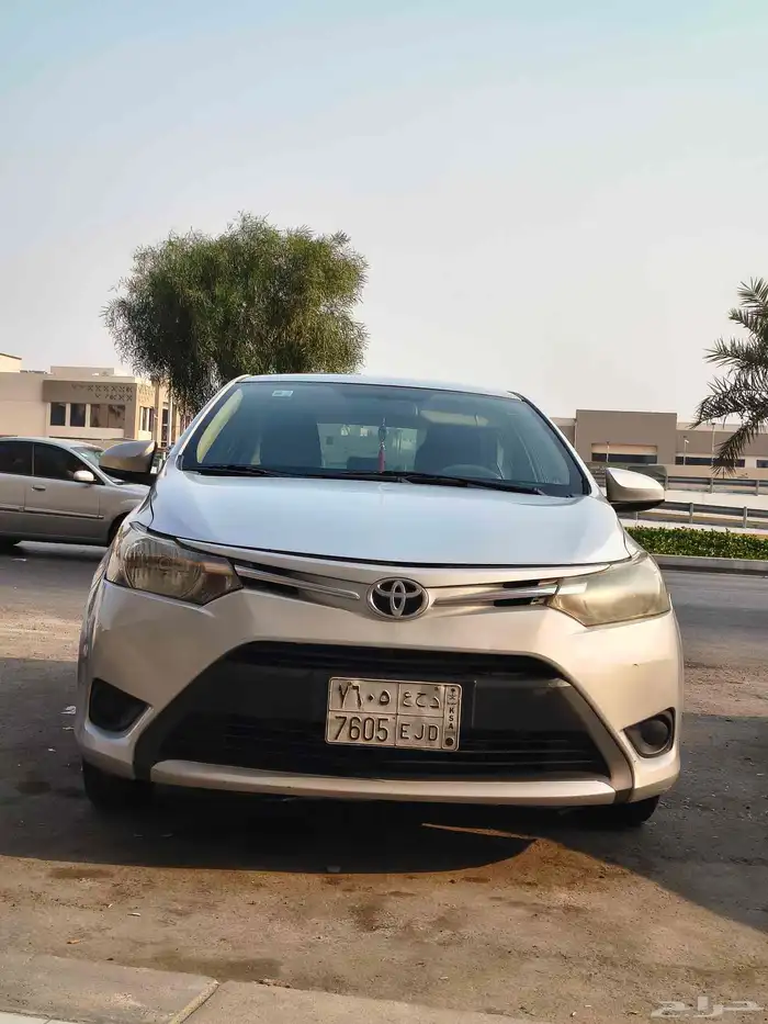 Toyota Yaris model 2017 ODO 242000 kilomitar full automatic 3