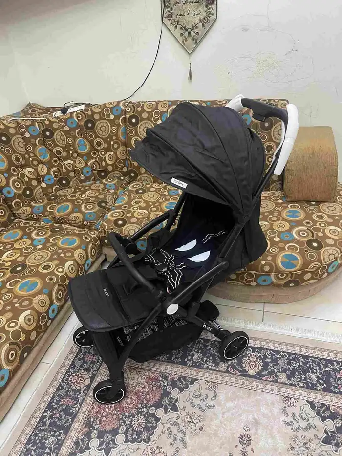 عربيه اطفال من مذركير جديده غير مستخدمه بالكرتون لوكير ماجيك 5