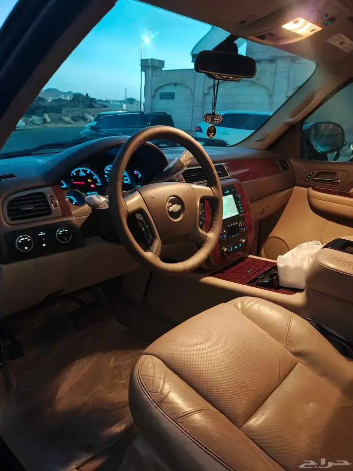 شيفروليه تاهو LTZطويل فل كامل 11