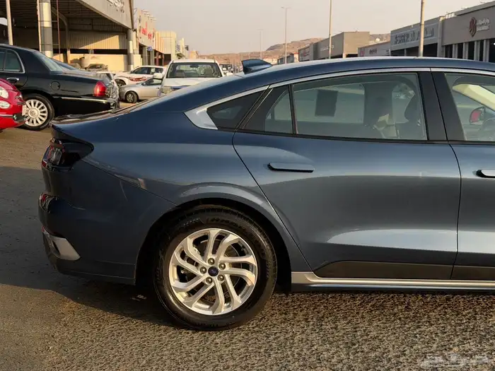 فورد توروس 2023 امبياتي 3