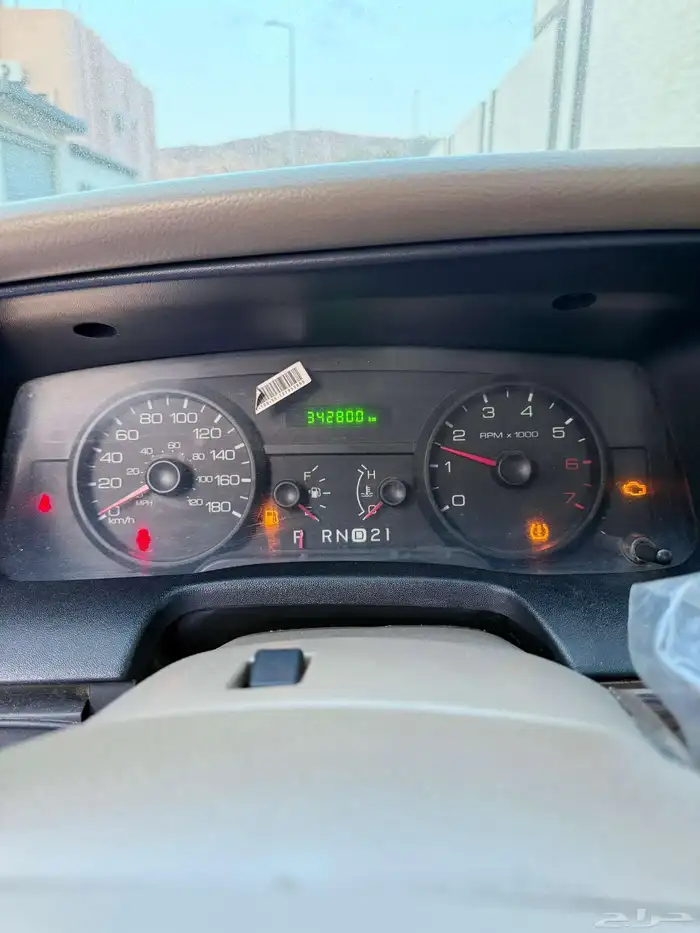 فورد فكتوريا 2008 8