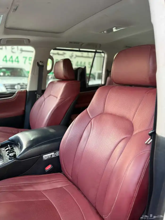 لكزس - 2016 - LX570 - فل كامل - معدل بلاك ديشن 10