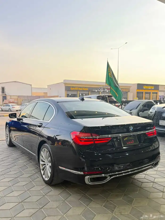 بي ام دبليو - 2018 - 730 - فل كامل - بسعر 85 الف 5