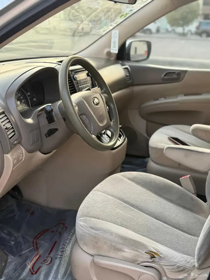 كيا كارنيفال 2015 اتوماتيك نضيف 11