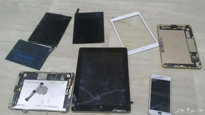 قطع غيار ايفون وايباد وايباد مني وشاشاتها وبطارية كل شي شغال 1