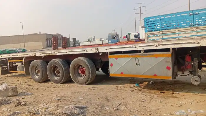 راس تريله فولفو 2007مع سطحه للبيع 3