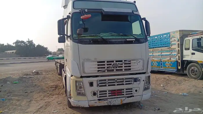 راس تريله فولفو 2007مع سطحه للبيع 0