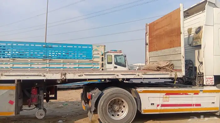 راس تريله فولفو 2007مع سطحه للبيع 2