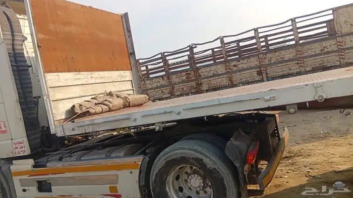 راس تريله فولفو 2007مع سطحه للبيع 5