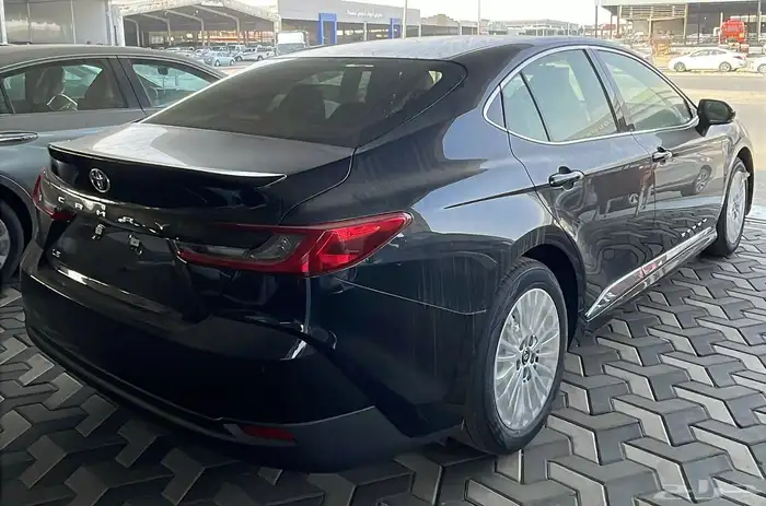 كامري عبداللطيف جميل اسود فئة LE اصفار 2025 2