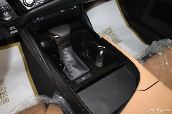 لكزس - ES250 لاكجيري - 2025 - نص فل - خليجي 15