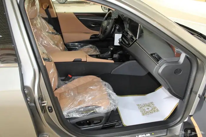 لكزس - ES250 لاكجيري - 2025 - نص فل - خليجي 19