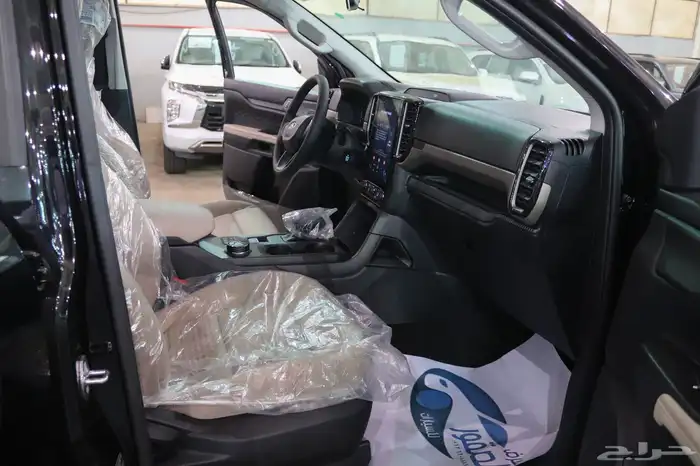 فورد ايفرست XLS بنزين موديل 2025 بسعر 142.600 7